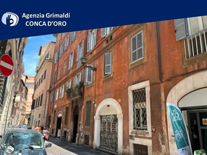 Appartamento monolocale in vendita in Via del Gesù, Roma