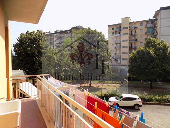 Appartamento trilocale in affitto in Via Francesco Baracca, Novoli, Firenze