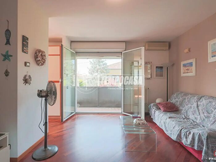 Appartamento trilocale in vendita in Viale Campania, Riccione