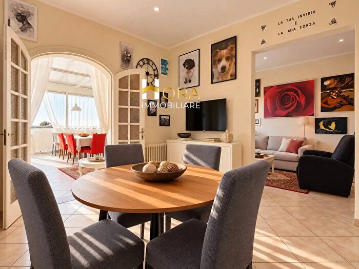 Appartamento con 5 locali in vendita in V Tirso, Prato