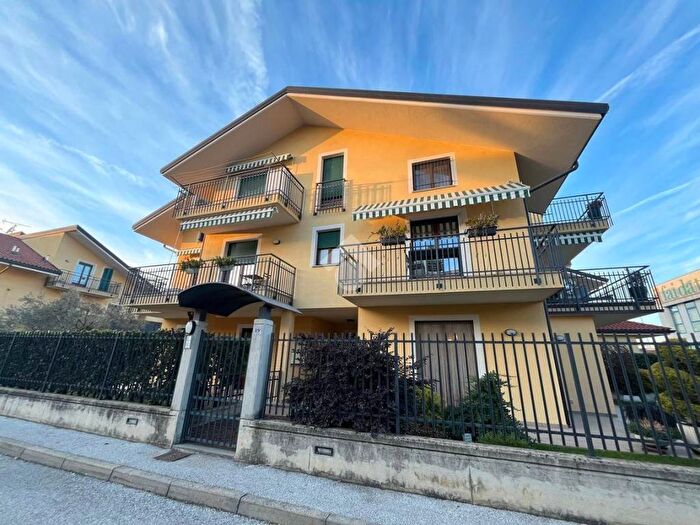 Appartamento trilocale in affitto in Via Revello, Casa Fornace, Saluzzo