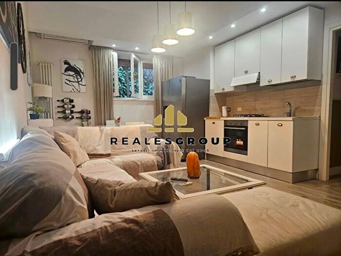 Appartamento trilocale in vendita in Via della Mendola Roma, Roma