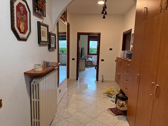 Appartamento trilocale in affitto in Via Aldo Moro, Bulgorello, Cadorago