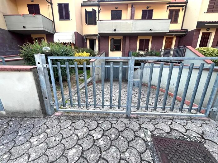 Casa con 7 locali in vendita in Montecatini Terme