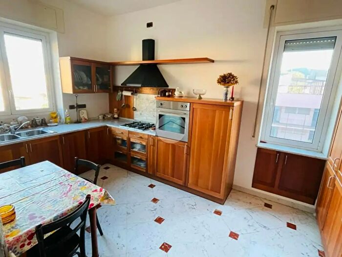 Appartamento quadrilocale in vendita in Via Privata Pavia, Sestri Levante