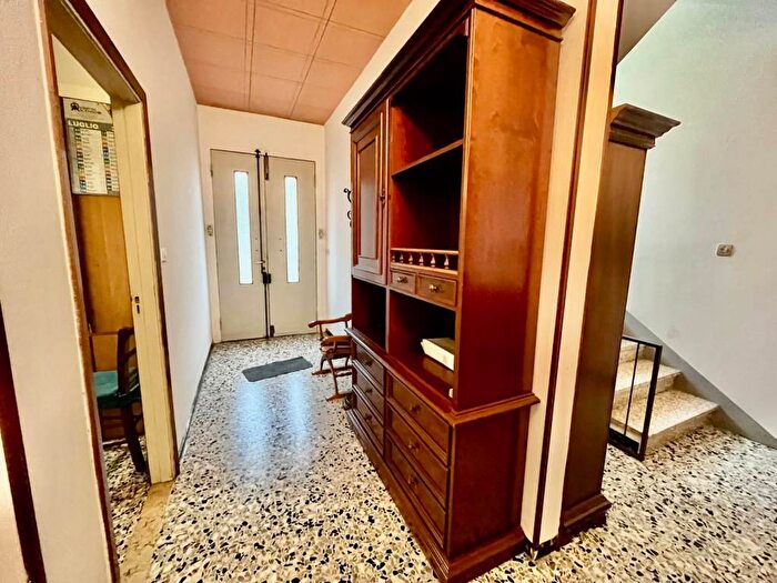 Casa con 6 locali in affitto in Salvaterra, Casalgrande