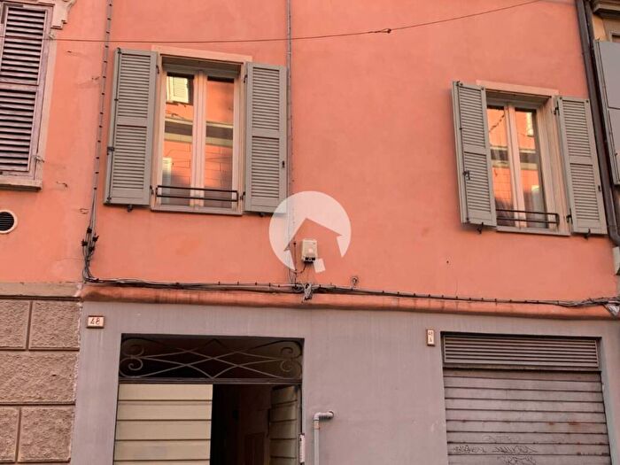 Appartamento trilocale in affitto in Via Roma, Centro Storico, Reggio Emilia