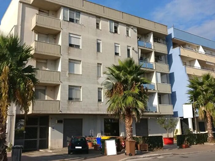 Appartamento trilocale in vendita in Via Barletta, Margherita Di Savoia