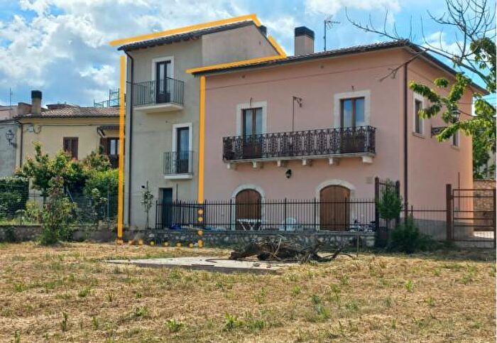 Casa quadrilocale in vendita in Via Pantanello, Fagnano Alto