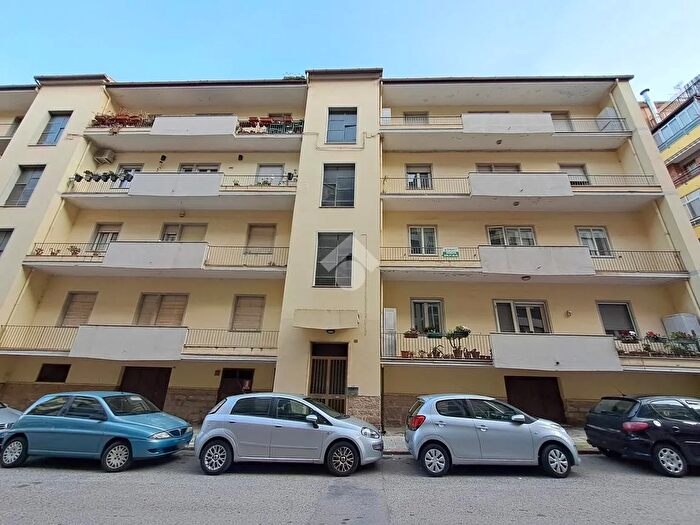 Appartamento con 5 locali in vendita in Via Fadda, Sassari