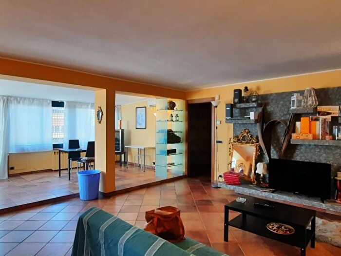 Appartamento con 5 locali in affitto in Via Empedocle, Borgo, Catania