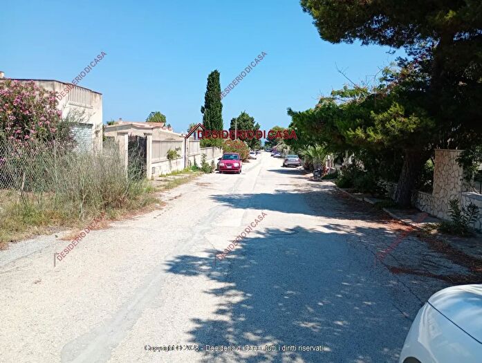 Casa quadrilocale in vendita in Via del Tonno Valderice, Valderice