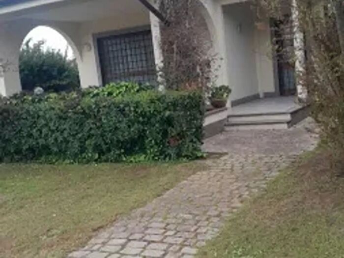 Casa con 6 locali in affitto in Via Rapallo, Fiumicino