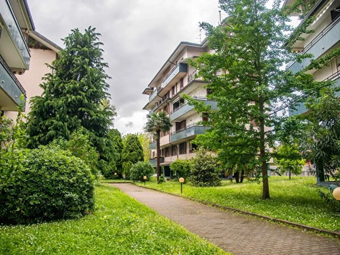 Appartamento con 5 locali in vendita in Via Castellazzo, Rho