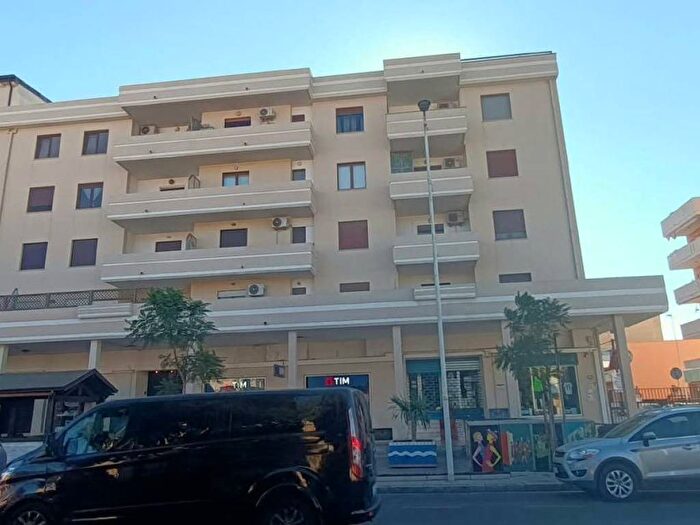 Appartamento quadrilocale in affitto in Viale Colombo, Quartu, Quartu Sant'Elena