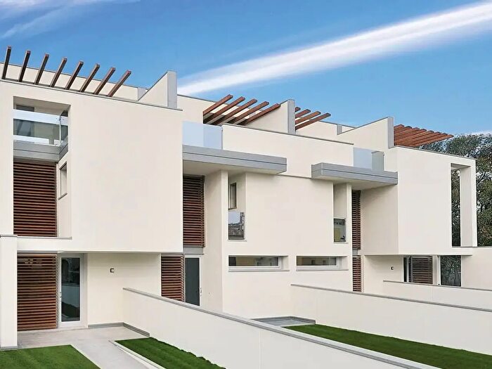 Casa quadrilocale in vendita in Via Urania, Bassano Del Grappa