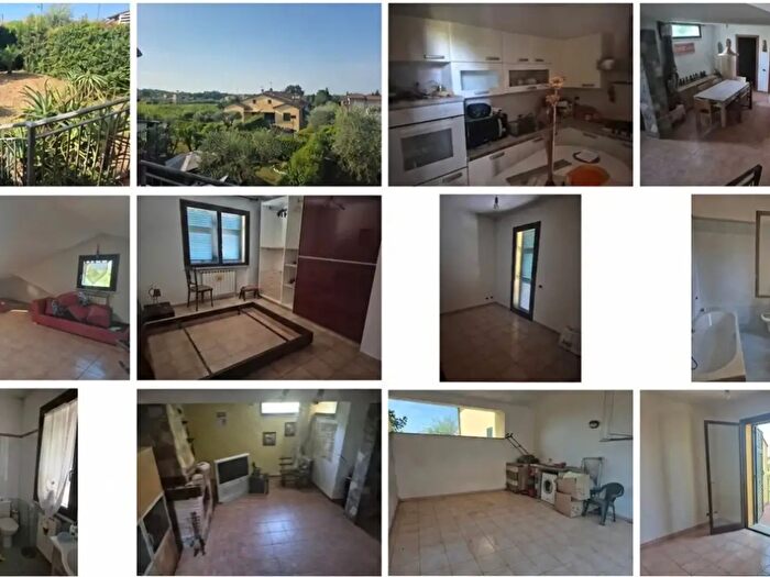 Casa con 8 locali in affitto in Via Canaletto, Castelnuovo Magra