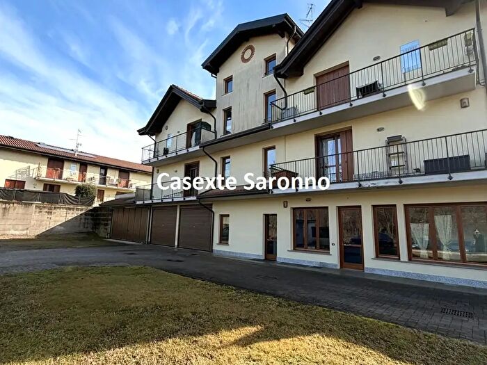 Appartamento quadrilocale in vendita in Via Tonale, Besnate