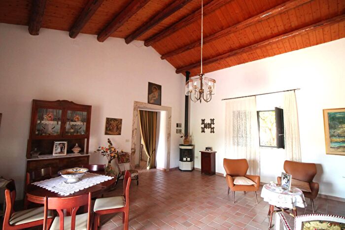 Casa con 6 locali in vendita in Contrada Bagni Snc, Canicattini Bagni