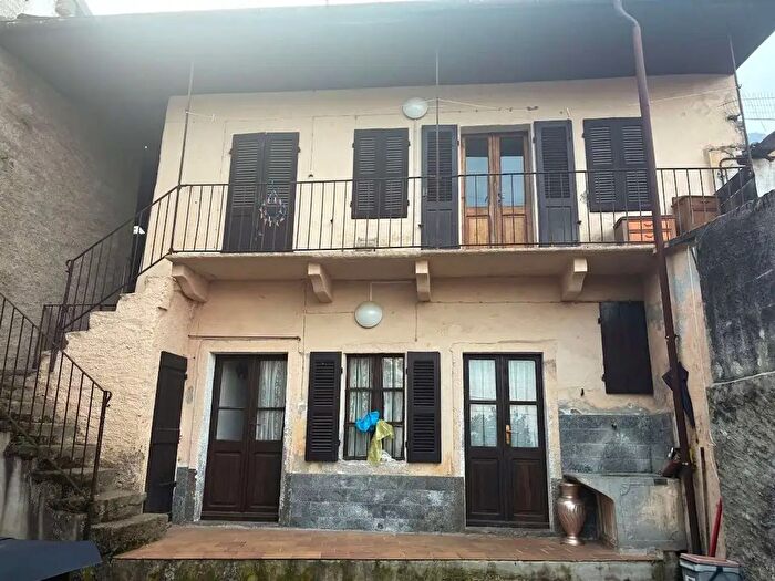 Casa quadrilocale in vendita in Crosetto, Casale Corte Cerro