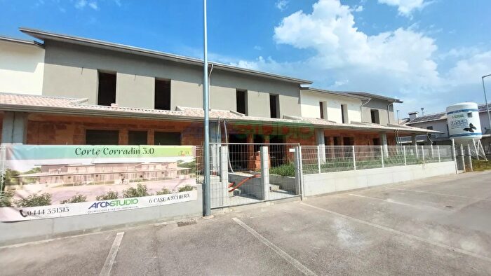 Casa quadrilocale in vendita in Via Fabio Filzi, Quinto Vicentino