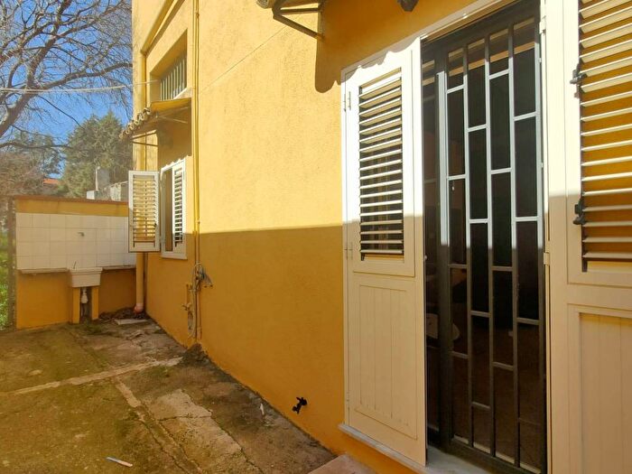 Appartamento trilocale in affitto in Via Sambucia, Olio di Lino, Palermo