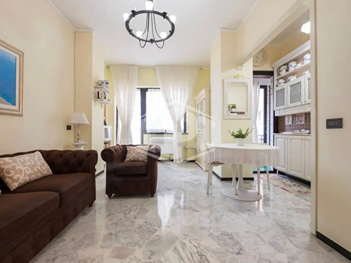 Appartamento quadrilocale in vendita in Via Don Vincenzo Minetti, Genova
