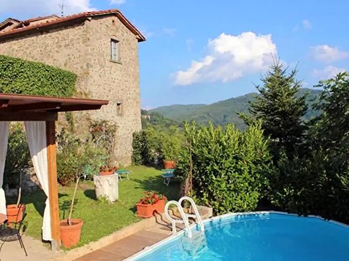 Casa con 8 locali in vendita in Via del Poggetto, San Marcello Piteglio