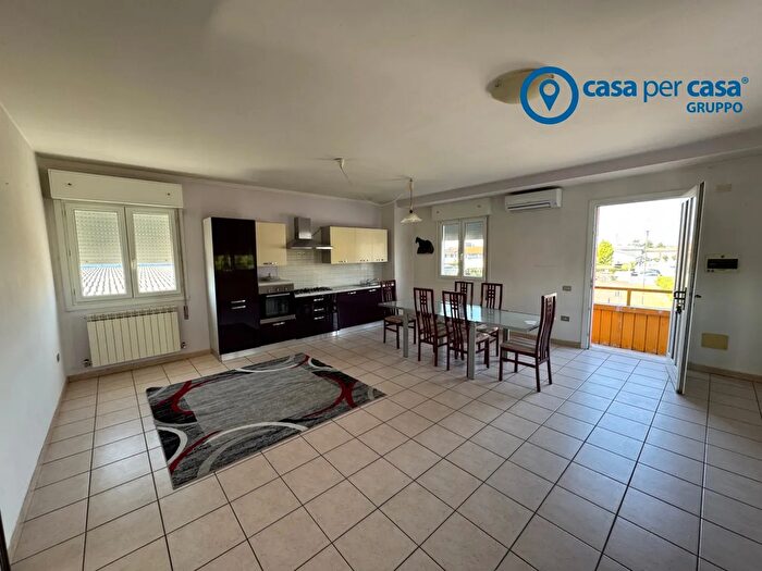 Appartamento bilocale in vendita in Via Aldo Moro, Villanova Del Ghebbo