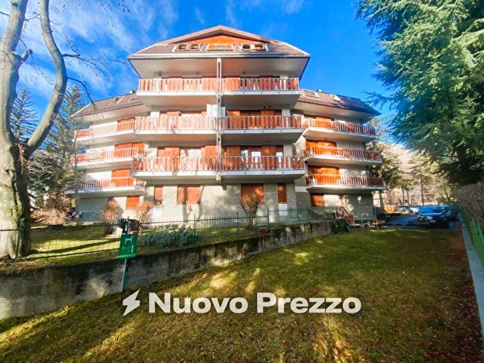 Appartamento bilocale in affitto in Viale Bramafam, Centro, Bardonecchia