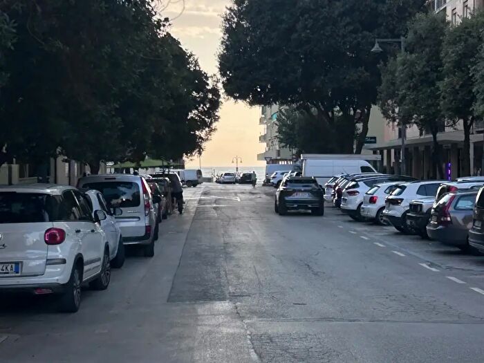 Appartamento trilocale in vendita in Via Dante, Follonica