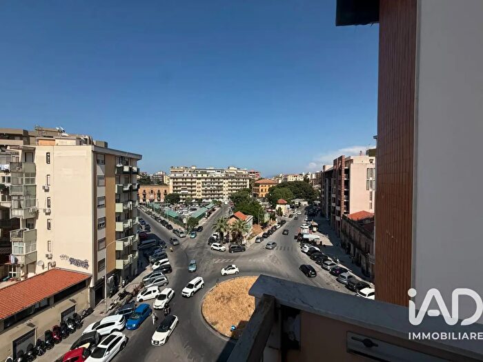 Appartamento con 5 locali in vendita in Via Noce, Palermo