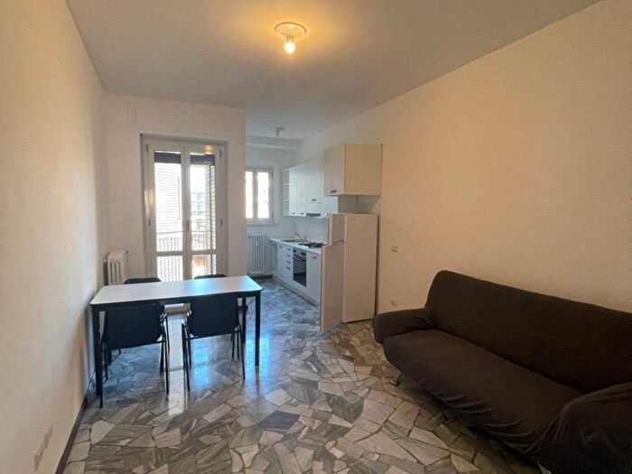 Appartamento trilocale in affitto in Via Edoardo Bassini, Città Studi, Milano