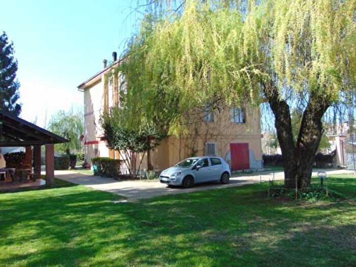 Casa con 5 locali in vendita in Nizza Monferrato
