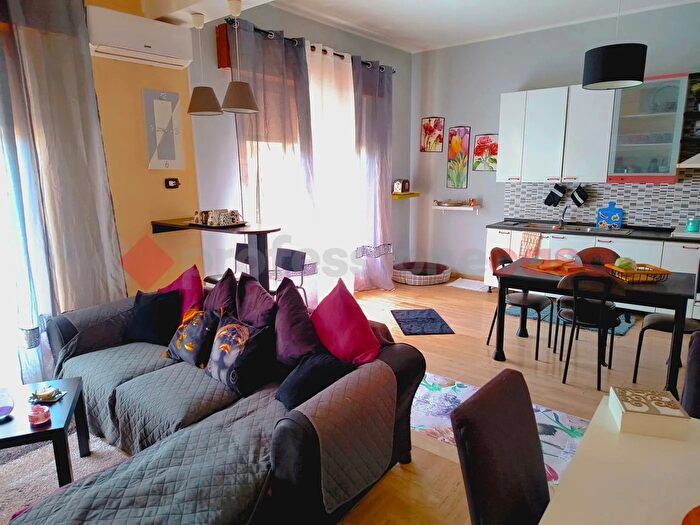 Appartamento trilocale in vendita in Via Enzo Misefari, Reggio Calabria