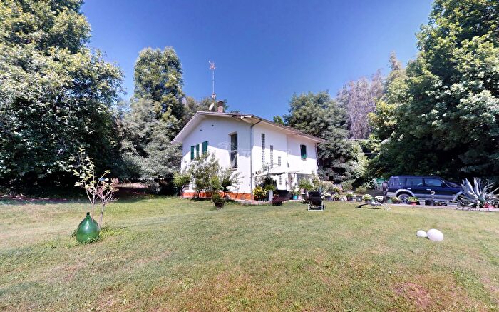 Casa quadrilocale in vendita in Via Salvo dAcquisto, Monte San Pietro