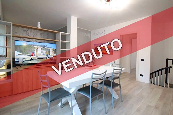 Appartamento quadrilocale in vendita in Via Don Luigi Sturzo, Mozzate