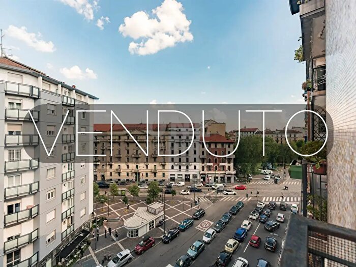 Appartamento bilocale in vendita in Via Francesco Predabissi, Milano