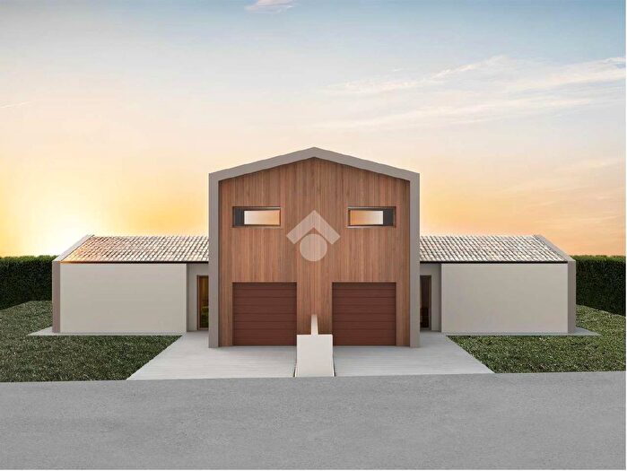 Casa quadrilocale in vendita in Via della Chiesa, Poggio Renatico