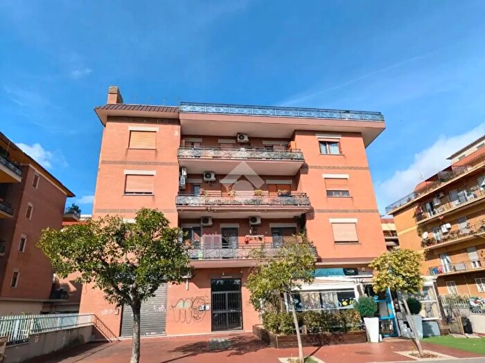 Appartamento quadrilocale in vendita in Viale J F Kennedy, Ciampino