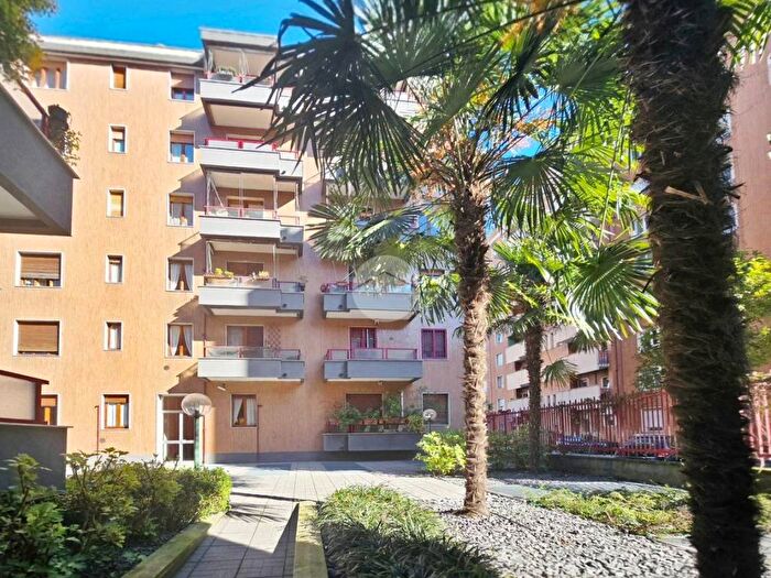 Appartamento bilocale in affitto in Viale Giovanni Suzzani, Ca Granda, Milano