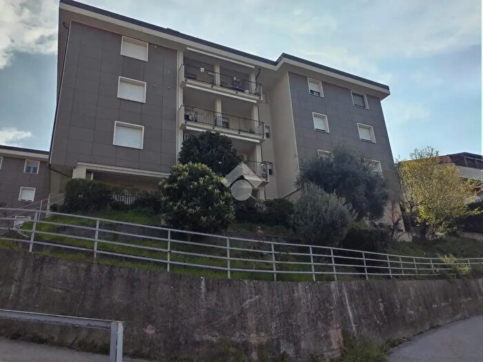 Appartamento quadrilocale in vendita in Via della Zaffera, Deruta