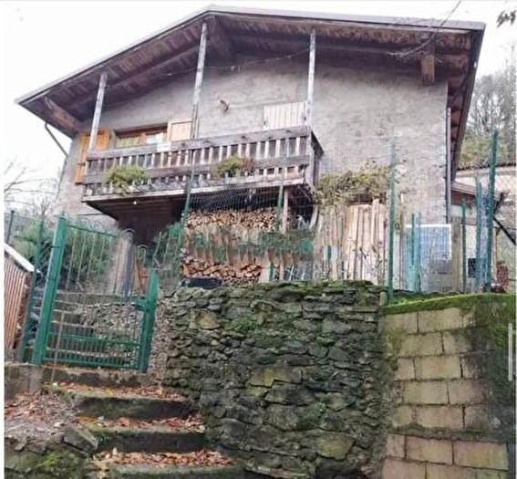 Casa in vendita in Via Chiese, Vestone