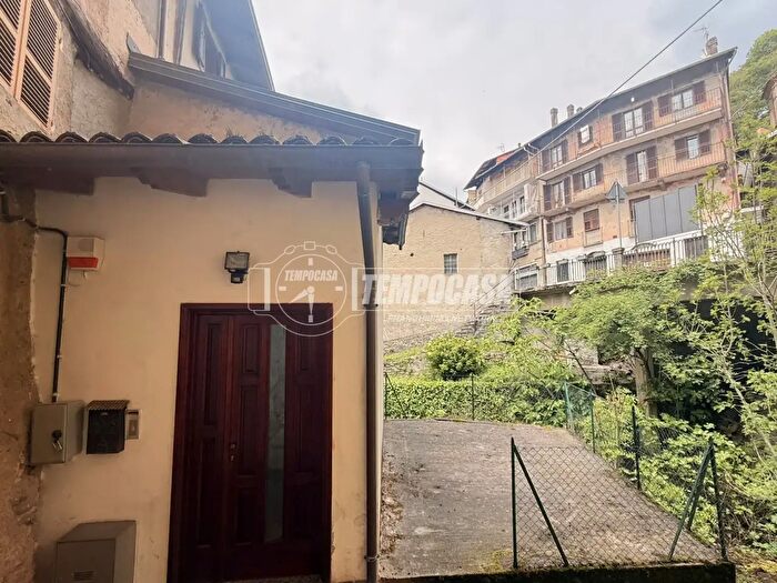 Casa quadrilocale in vendita in Via Roma, Coggiola