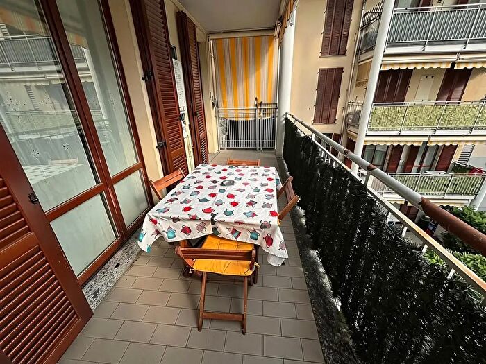 Appartamento bilocale in vendita in Via Corinna Bruni, Limbiate