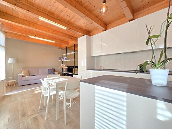 Appartamento trilocale in vendita in Via Camillo Benso di Cavour, Roddi