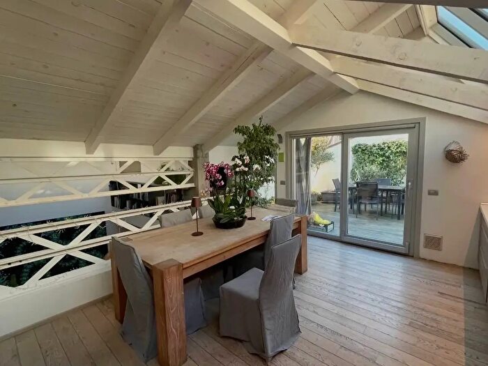 Casa con 5 locali in vendita in Milano