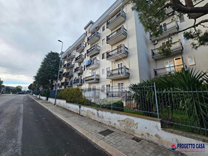 Appartamento quadrilocale in vendita in Via Generale Luigi Amato, Molfetta