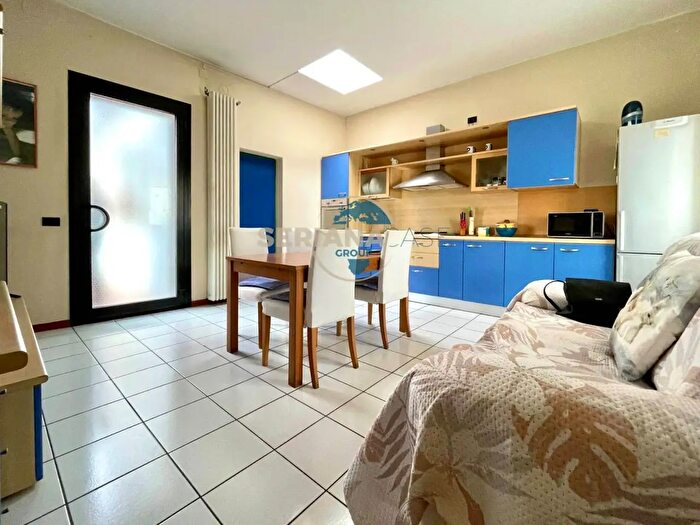 Appartamento trilocale in vendita in Via Monte Resegone, Gorle