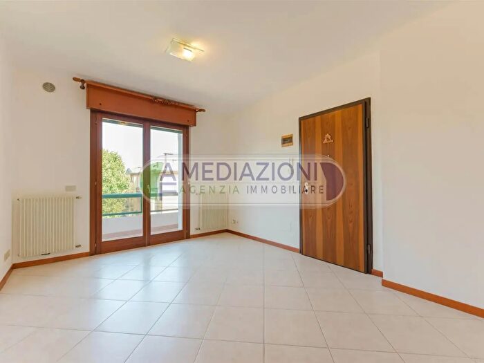 Appartamento trilocale in vendita in Via Mar Mediterraneo, Mira